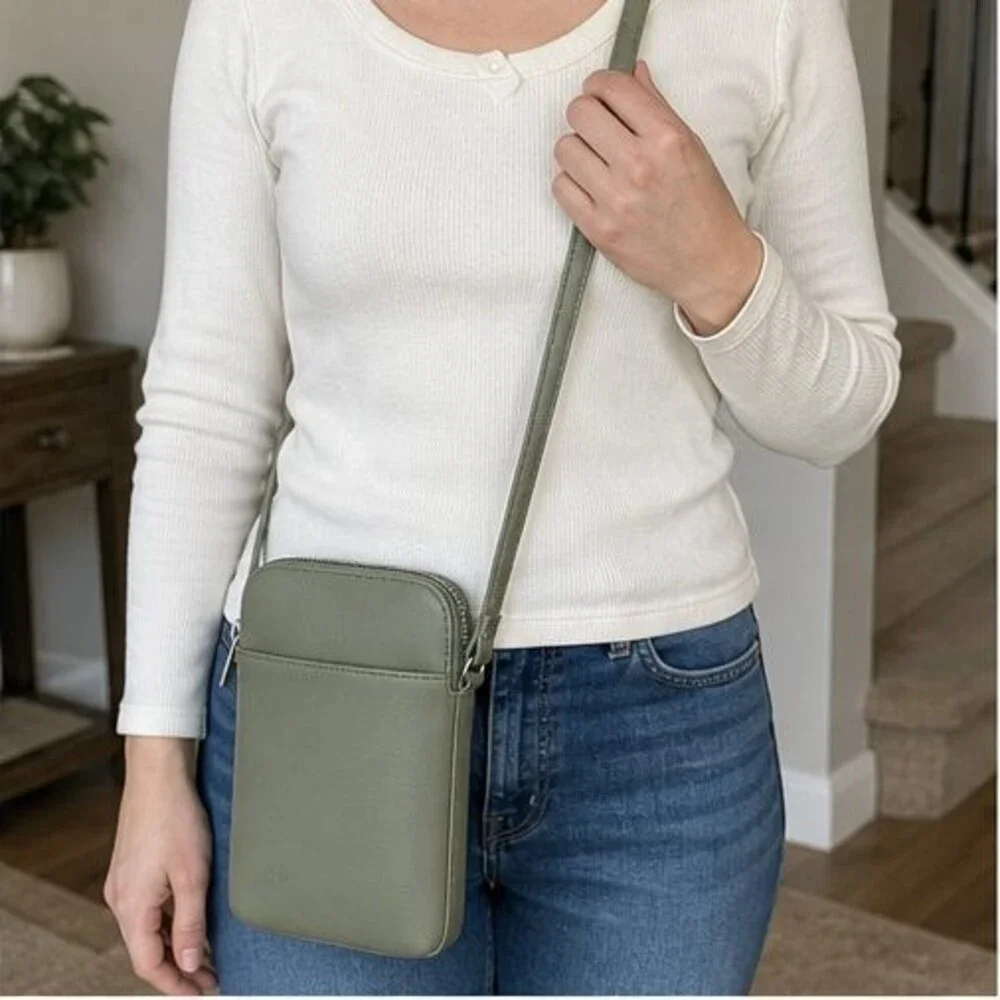 Louis Vuitton Cite Monogram Canvas Top Handle Bag